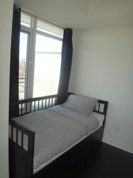 Square One Fully Furnished Suite Mississauga Exteriér fotografie